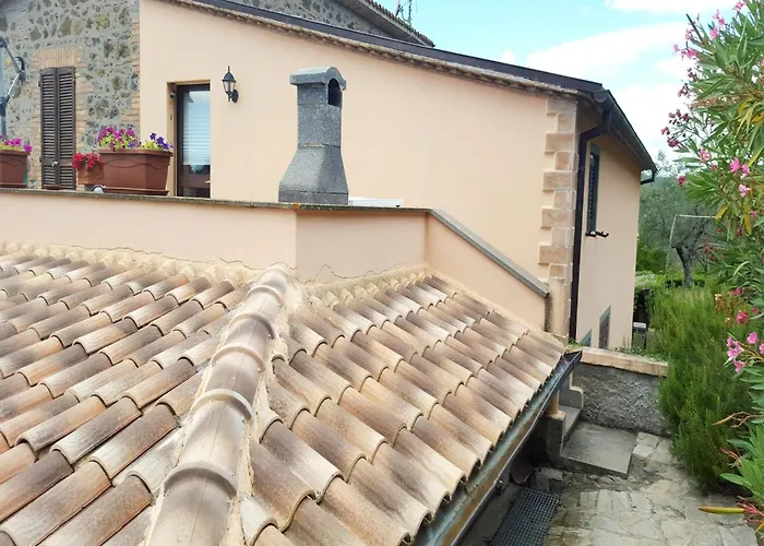 Rustic Country House With A View Of Lake Bolsena