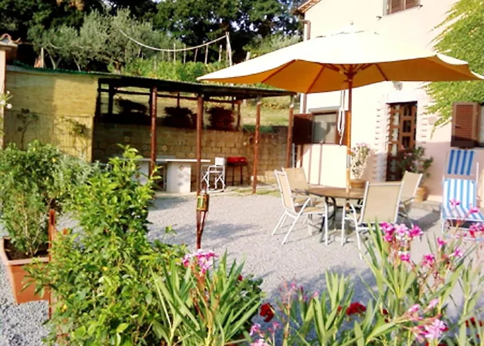Rustic Country House With A View Of Lake Bolsena